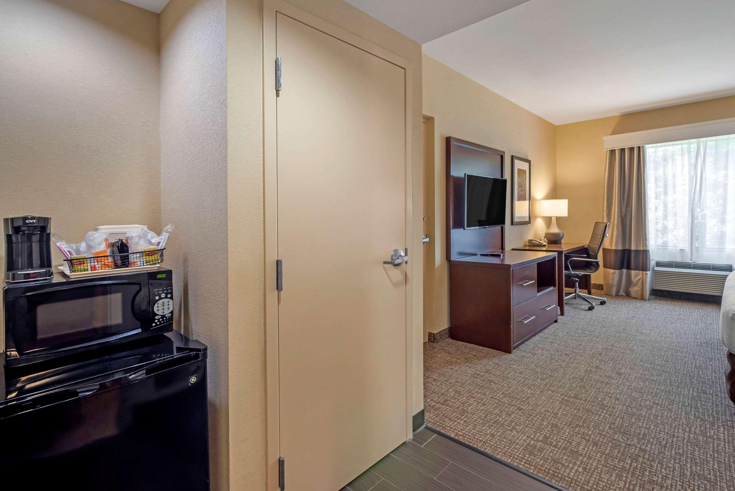 Comfort Suites Fredericksburg North Exterior foto